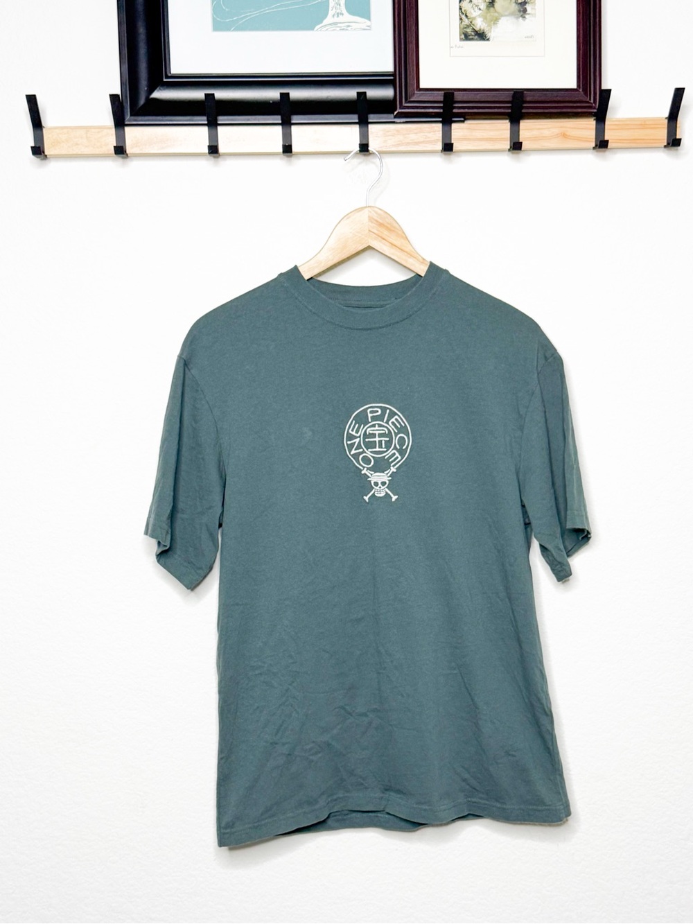 Pull&Bear One Piece Graphic T-Shirt Size XS